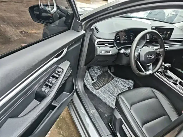 Geely Emgrand — Фото автомобиля 15