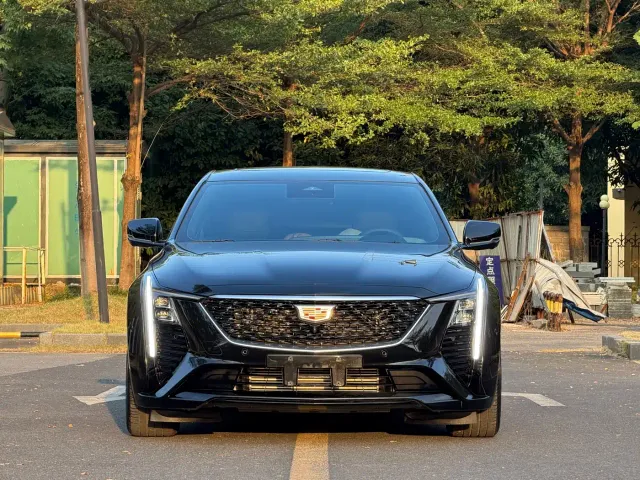 Cadillac CT5 — Фото автомобиля 3