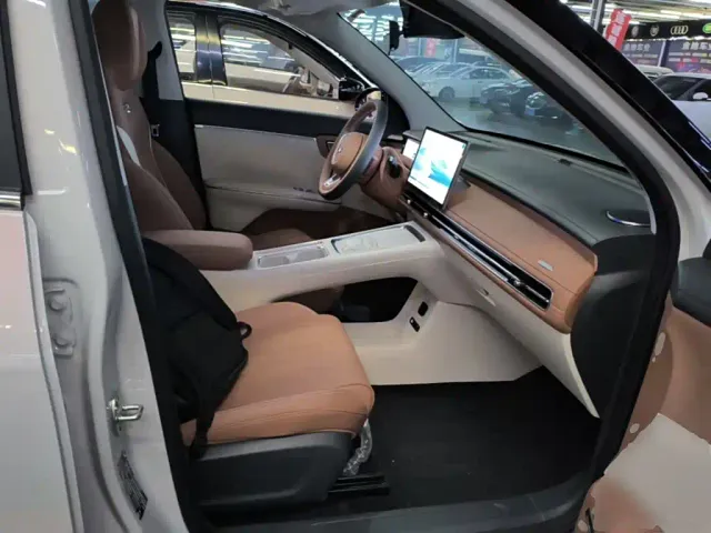 Wuling Bingo S — Фото автомобиля 24