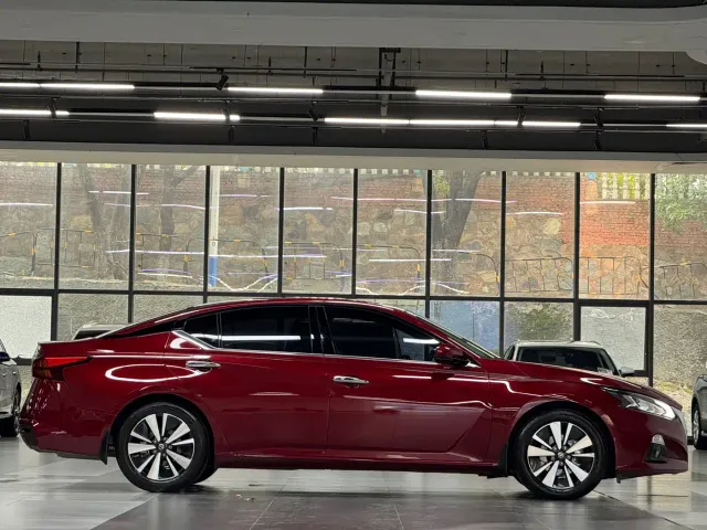 Nissan Teana — Фото автомобиля 8