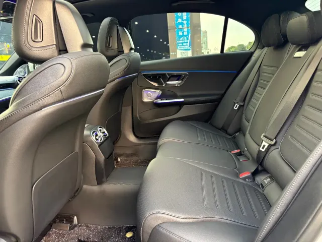 Mercedes-Benz C-Class — Фото автомобиля 12