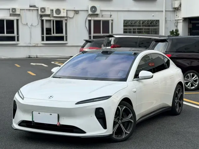 Nio ET5 — Фото автомобиля 7