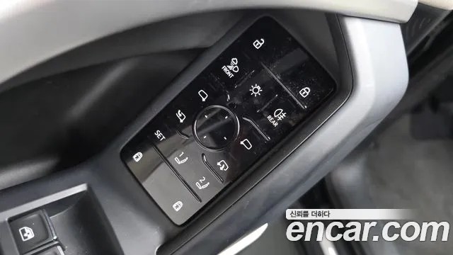Audi Q5 45 TFSI quattro S Line — Фото автомобиля 28