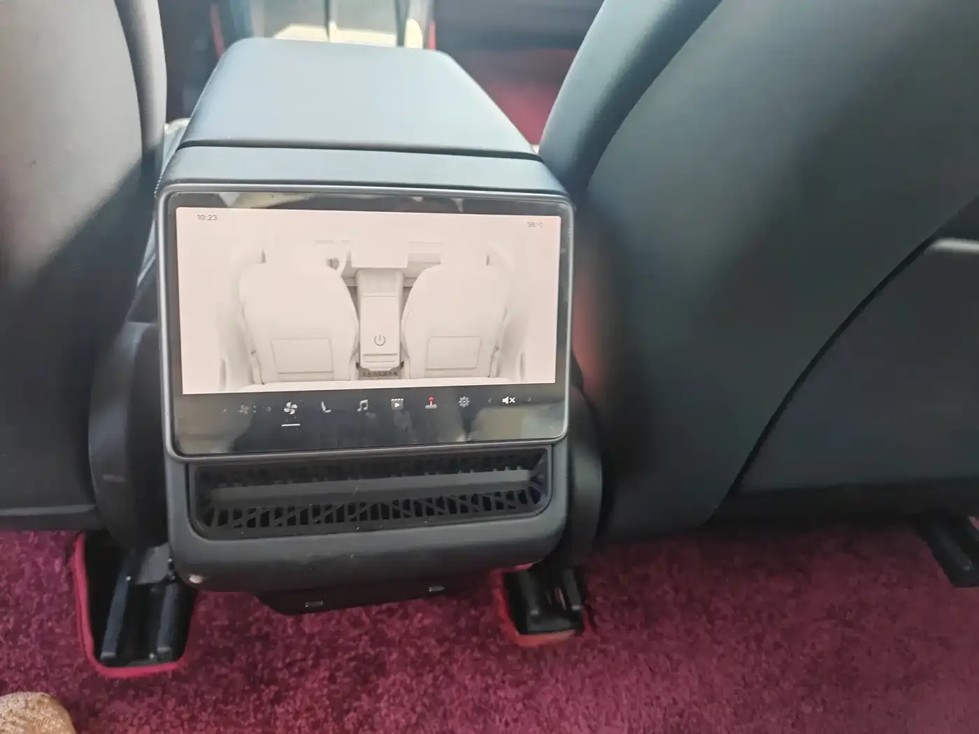 Tesla Model 3 2025 Model Rear-Wheel Drive Edition — Фото автомобиля 10
