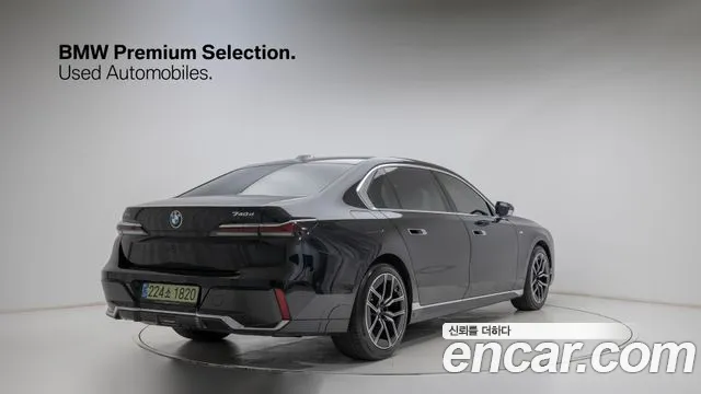 BMW 7 Series G70 — Фото автомобиля 2