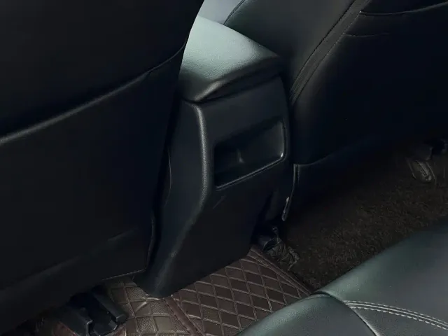 Toyota Corolla — Фото автомобиля 13