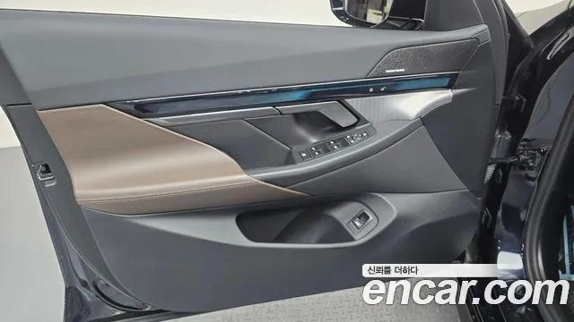 BMW 5 Series G60 — Фото автомобиля 13