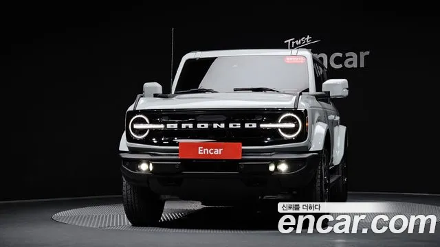 Ford Bronco Generation 6 — Фото автомобиля 2