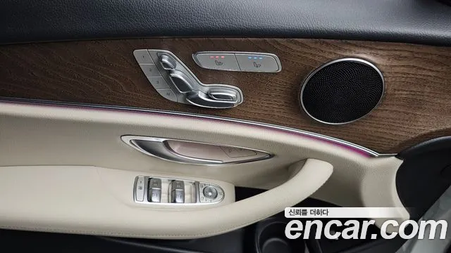 Mercedes-Benz E-Class — Фото автомобиля 15