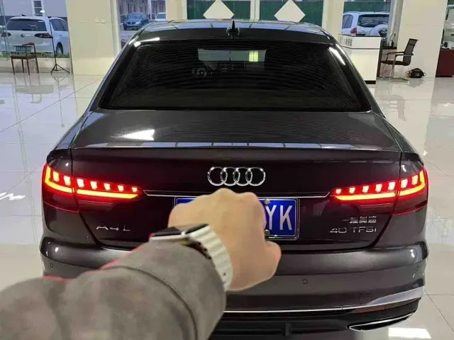 Audi A4L — Фото автомобиля 2