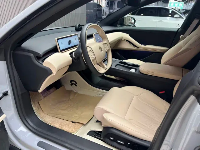 Nio ET5 Touring — Фото автомобиля 9