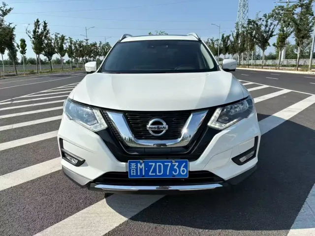 Nissan X-Trail — Фото автомобиля 2