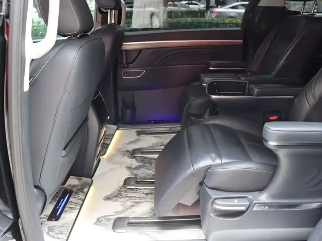 GAC Trumpchi M8 — Фото автомобиля 10