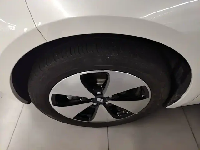 Baojun Cloud — Фото автомобиля 22