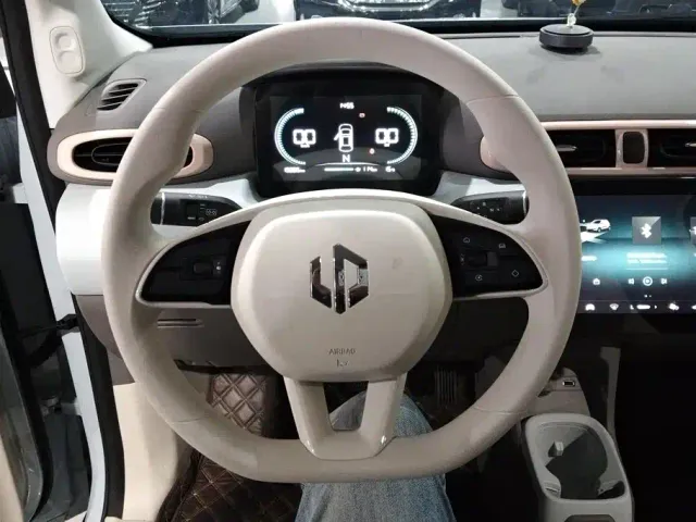 Leapmotor T03 — Фото автомобиля 15