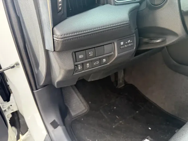 Toyota Avalon — Фото автомобиля 18