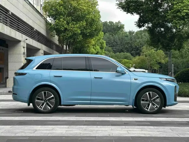 Li Auto L7 — Фото автомобиля 4