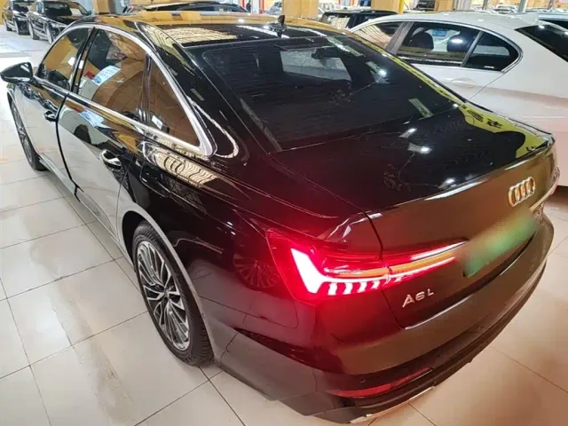 Audi A6L — Фото автомобиля 4