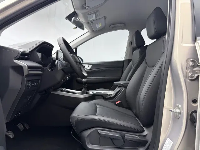 Wuling Jiachen — Фото автомобиля 5