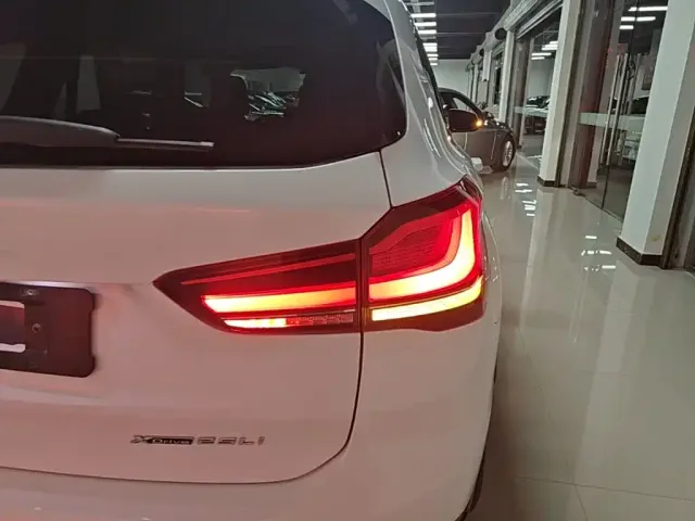 BMW X1 — Фото автомобиля 7