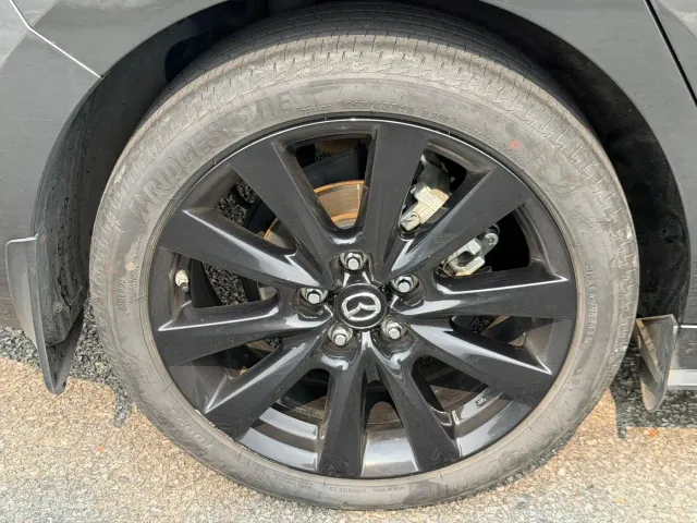 Mazda Axela — Фото автомобиля 18
