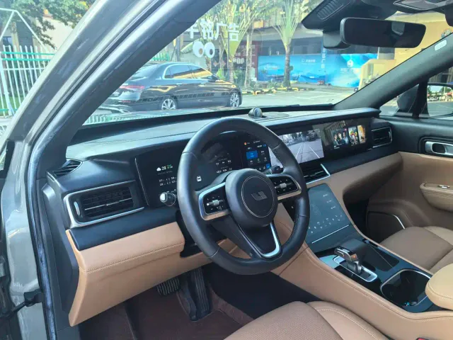 Li Auto ONE — Фото автомобиля 13