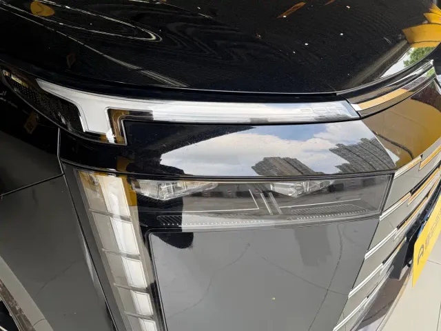 GAC Trumpchi E8 — Фото автомобиля 14