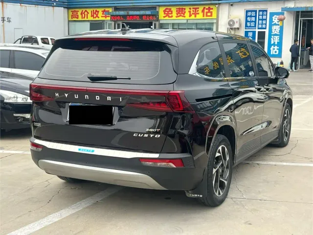 Hyundai Custo — Фото автомобиля 4