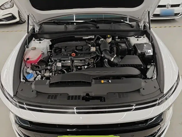 Hyundai Sonata — Фото автомобиля 19