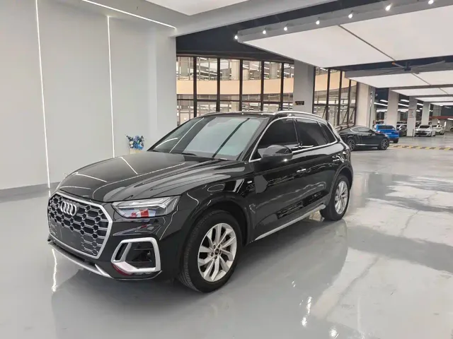 Фотография автомобиля — Audi Q5L