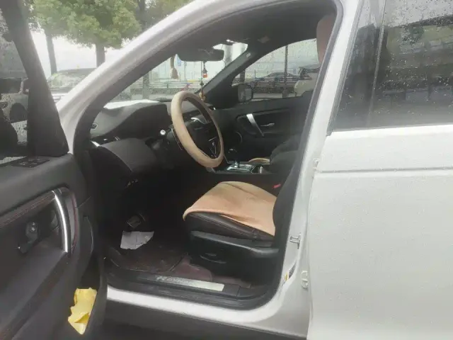 Land Rover Discovery Sport — Фото автомобиля 4