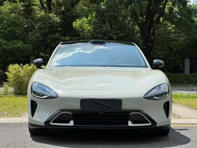 Xiaomi SU7 — Фото автомобиля 2