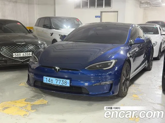 Tesla Model S — Фото автомобиля 7