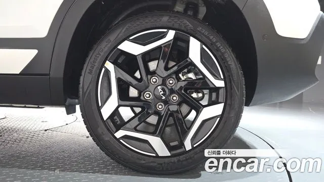Kia Seltos — Фото автомобиля 6