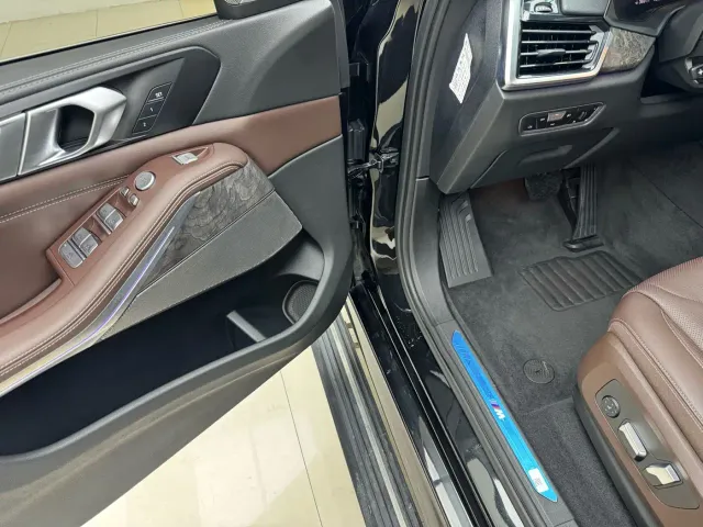 BMW X5 — Фото автомобиля 14