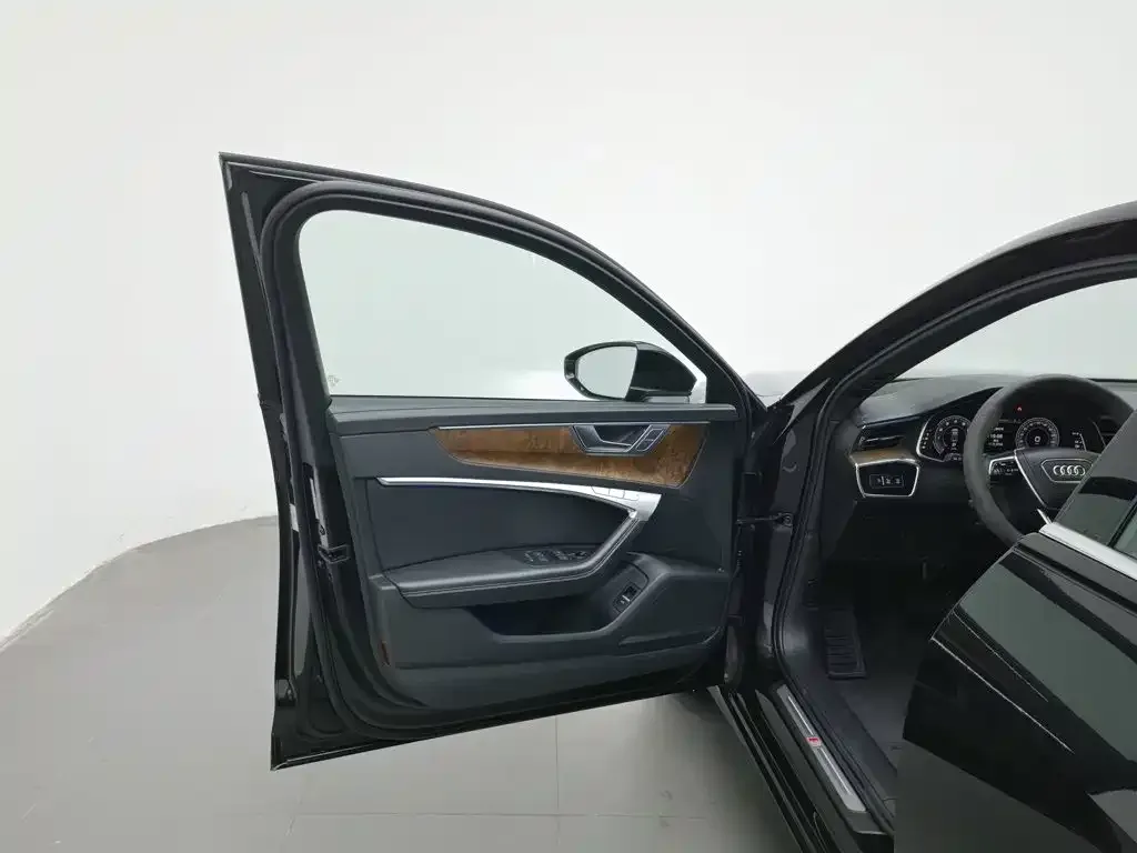 Audi Audi A6L 2023 55 TFSI quattro Premium Dynamic — Фото автомобиля 8