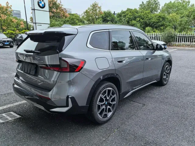 BMW X1 — Фото автомобиля 3