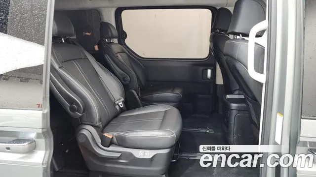 Hyundai Staria Staria 4WD Lounge 9 мест — Фото автомобиля 11