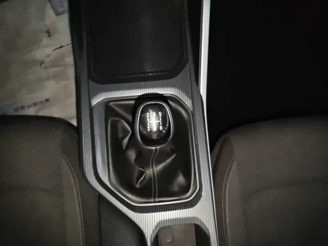 Geely Emgrand — Фото автомобиля 13