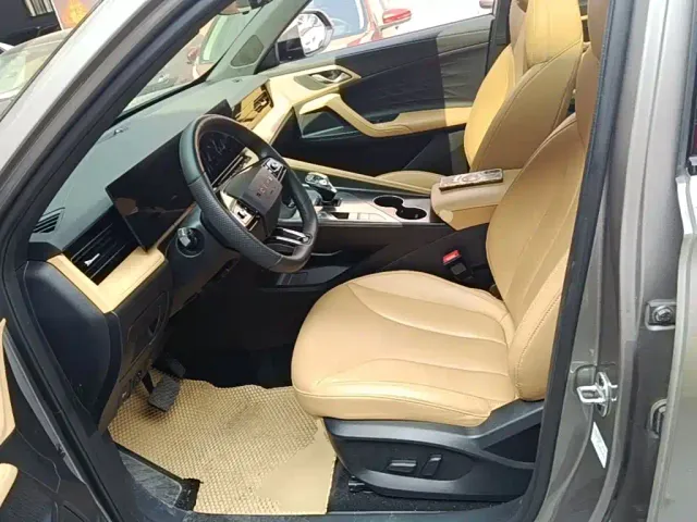 Roewe RX5 — Фото автомобиля 14