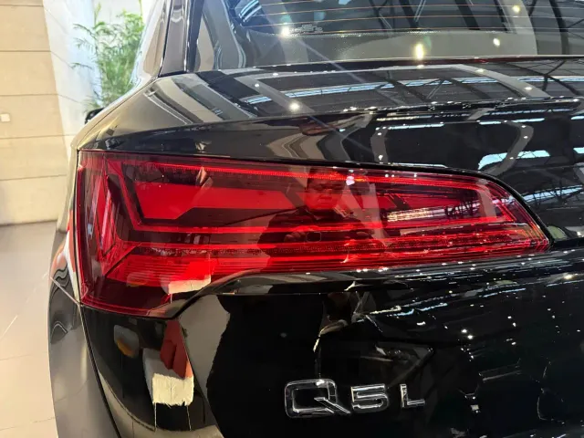 Audi Q5L — Фото автомобиля 11