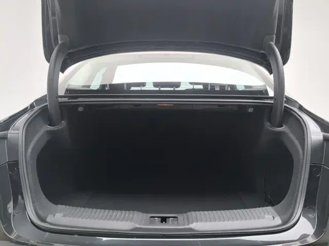 Hongqi H5 — Фото автомобиля 16