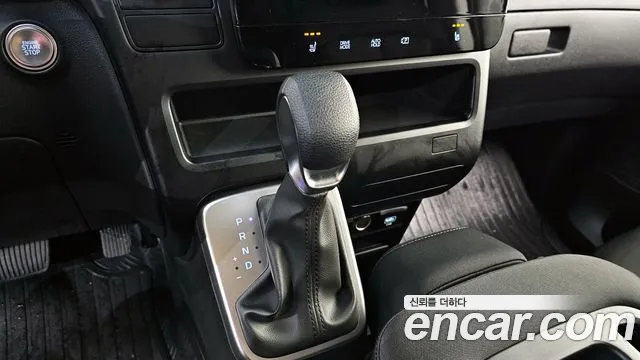 Hyundai Staria Staria Tourer 11 мест — Фото автомобиля 9