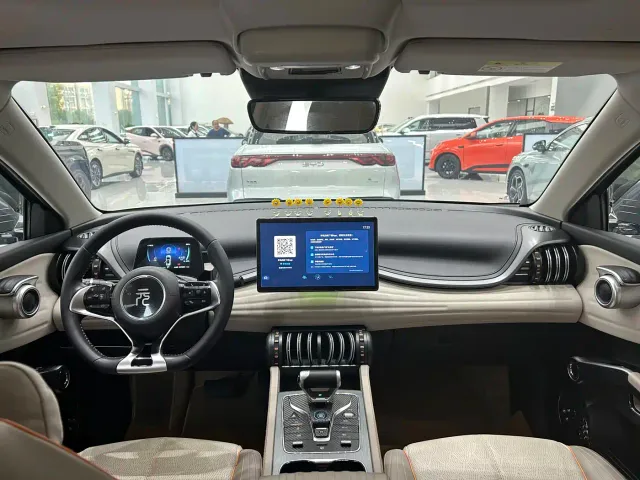 BYD Yuan PLUS — Фото автомобиля 6