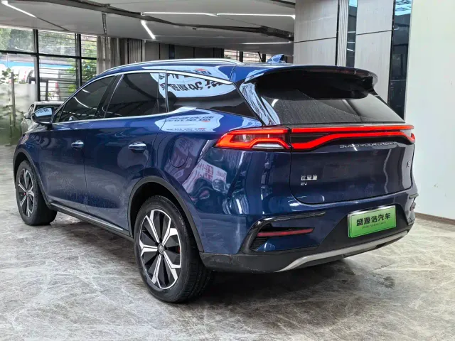 BYD Tang — Фото автомобиля 5
