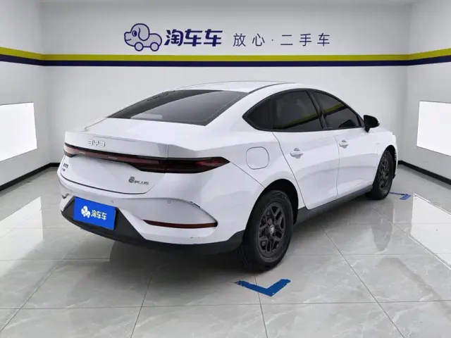 BYD Qin PLUS 2025 DM-i Smart Drive 55KM Leader — Фото автомобиля 3