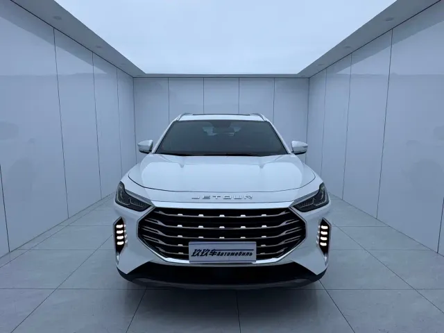 Jetour X70 Plus — Фото автомобиля 2