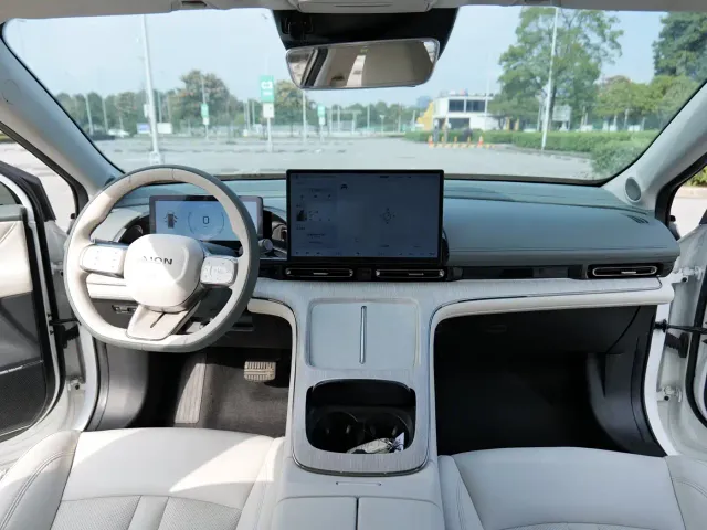 GAC Aion S MAX — Фото автомобиля 13