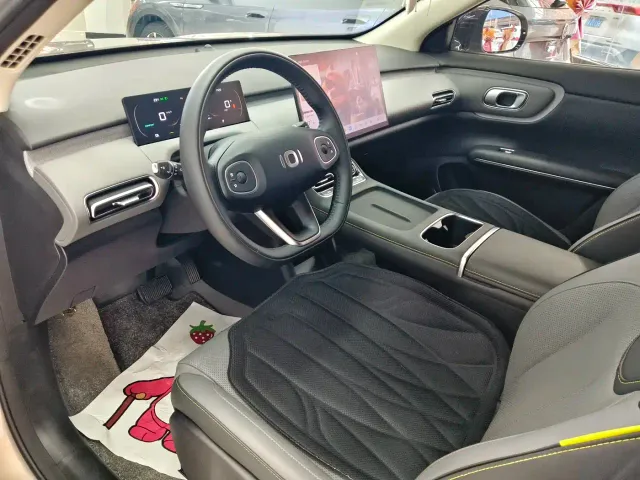 Changan Qiyuan Q05 — Фото автомобиля 11