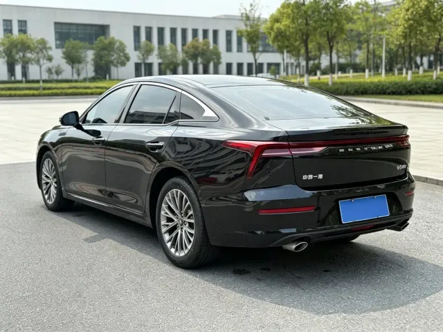 Bestune B70 — Фото автомобиля 6